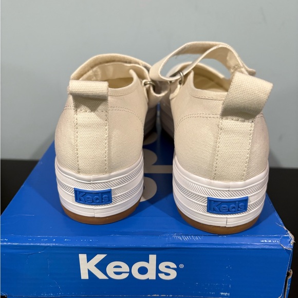 Keds Mary Jane Canvas | Color White | size: 8.5 - Picture 2 of 7